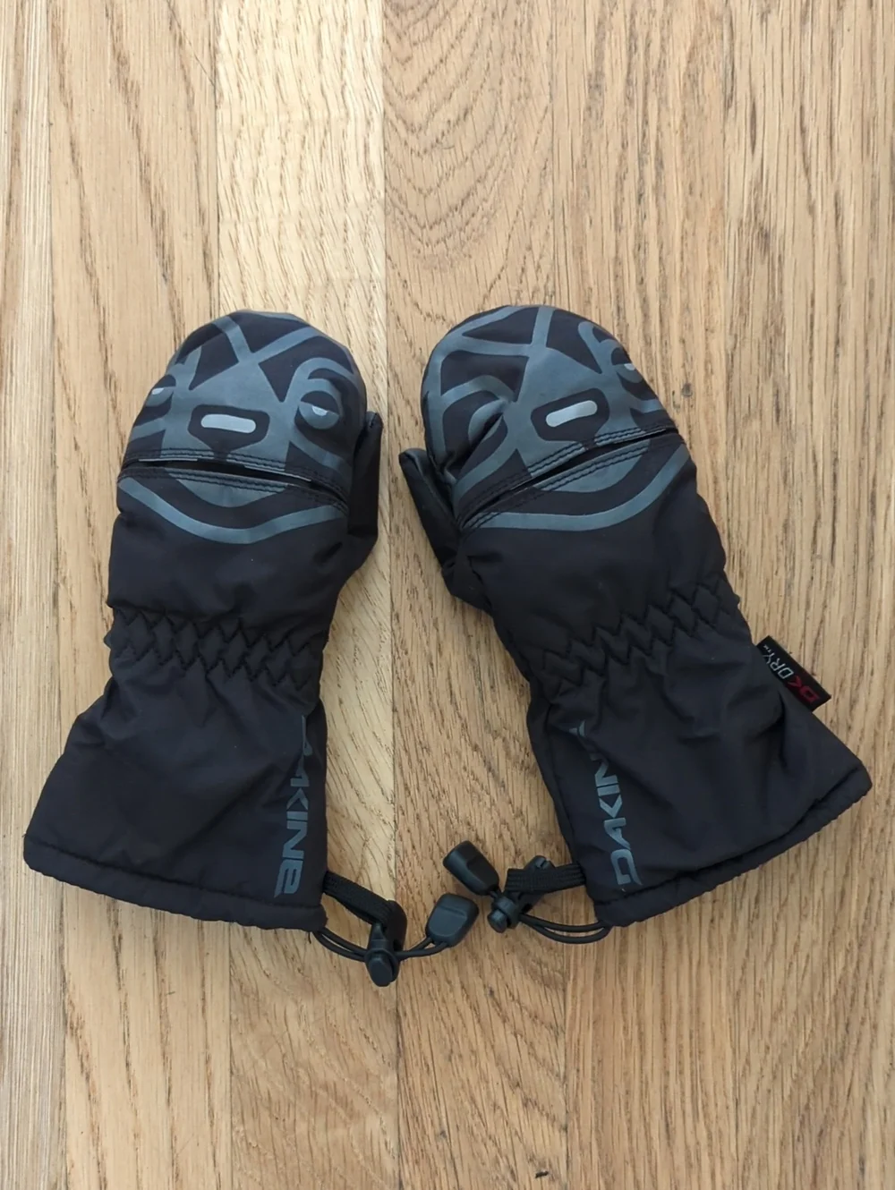 Dakine Toddlers Bear Scrambler Ski & Snowboard Mittens Size Small 1-2 Years